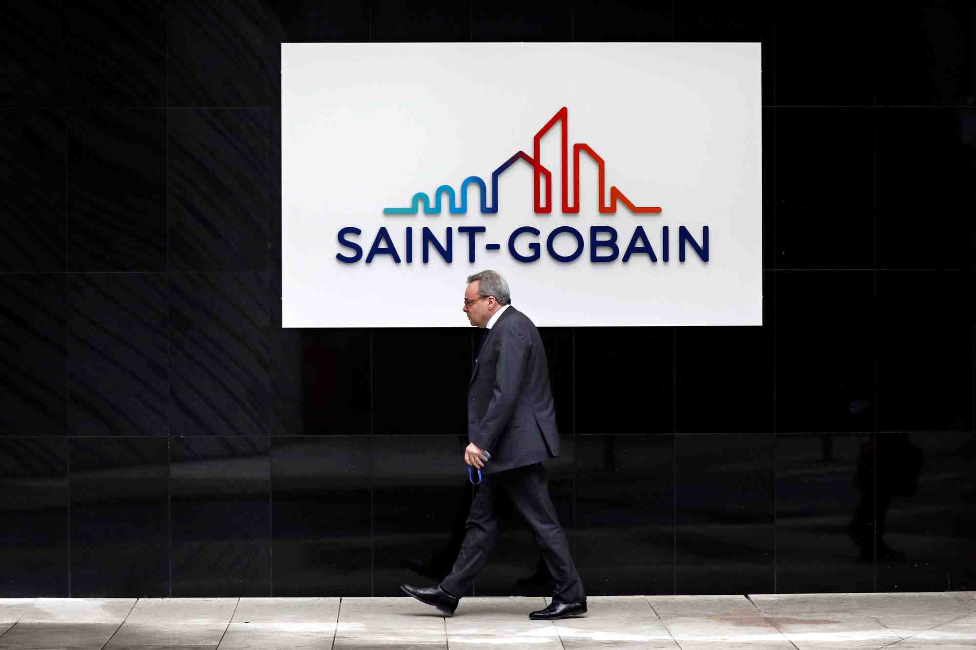 Saint-gobain cede des activites en allemagne et en autriche