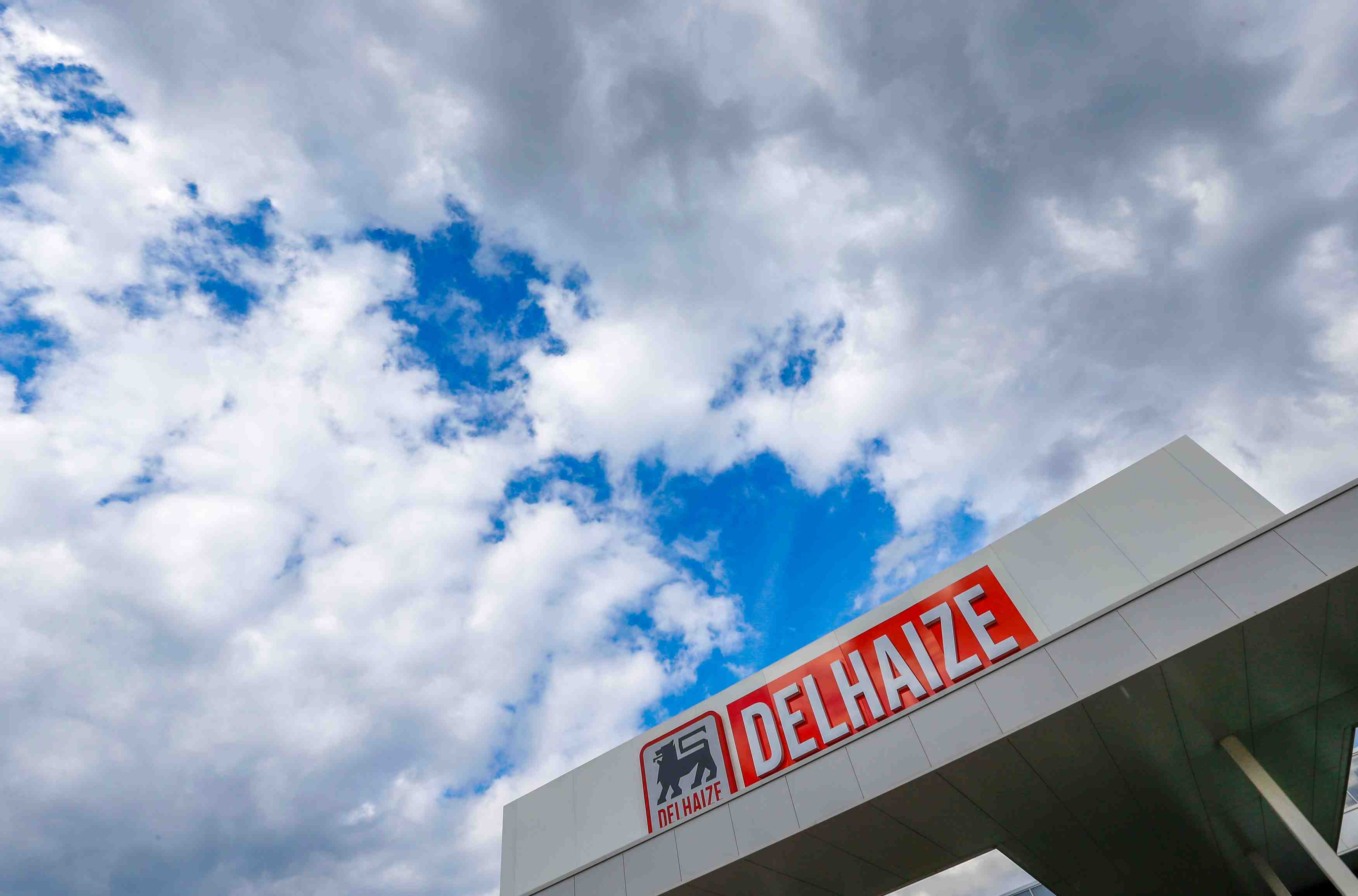 Ahold delhaize fait mieux que prevu au t3, releve sa prevision pour 2020