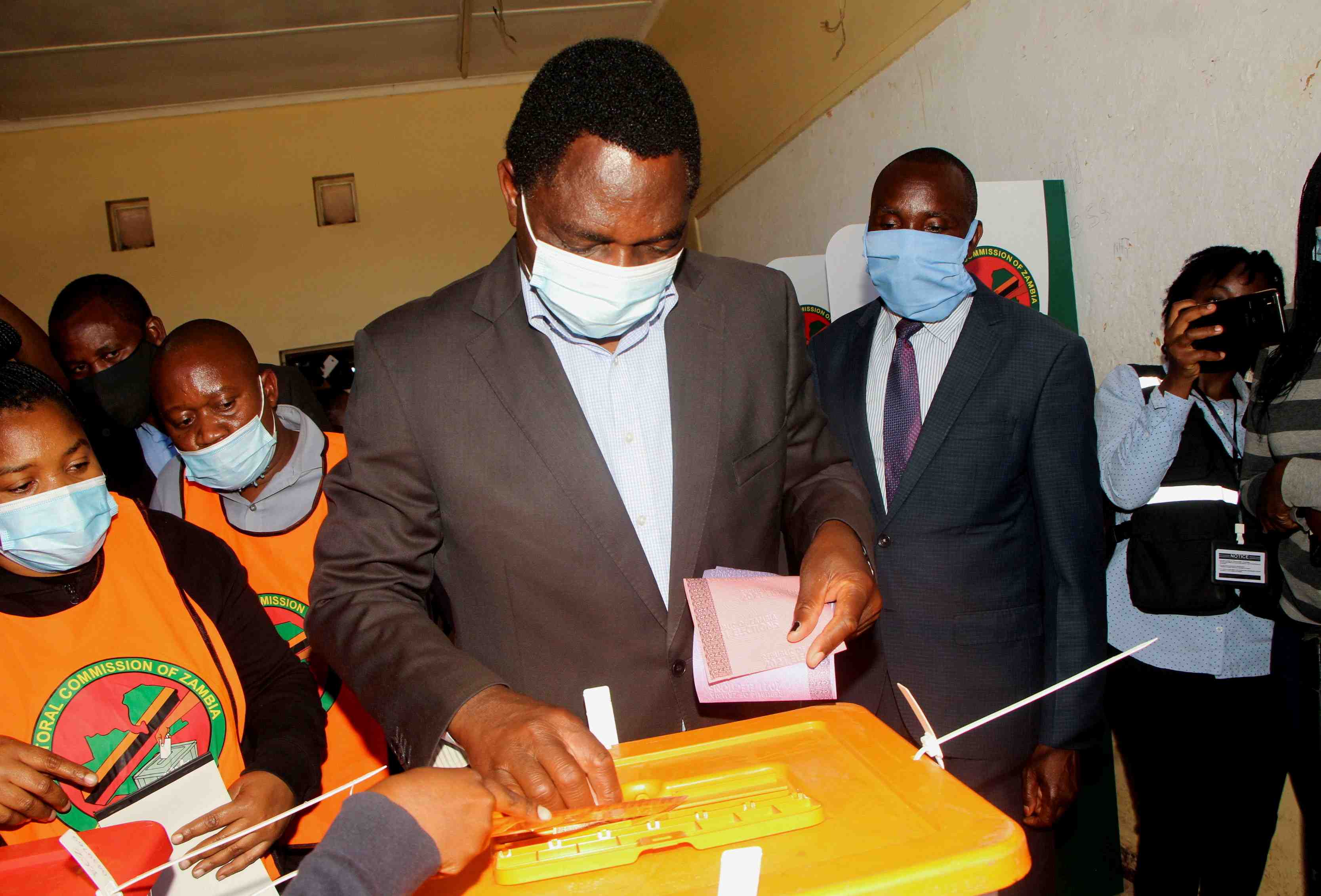 Zambie: le candidat de l'opposition bat le president sortant