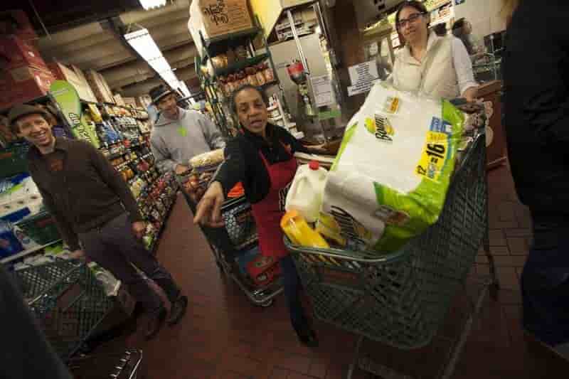 Hausse des dépenses de consommation des ménages américains