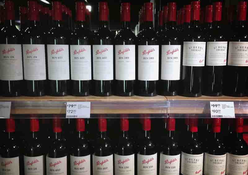 L'Australien Treasury Wine étudie une offre améliorée de KKR