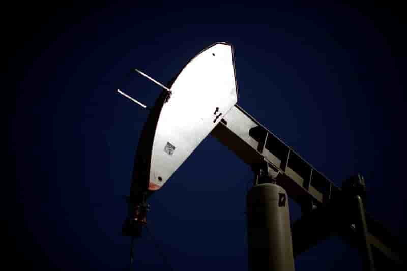 Usa: baisse plus forte que prevu des stocks de petrole