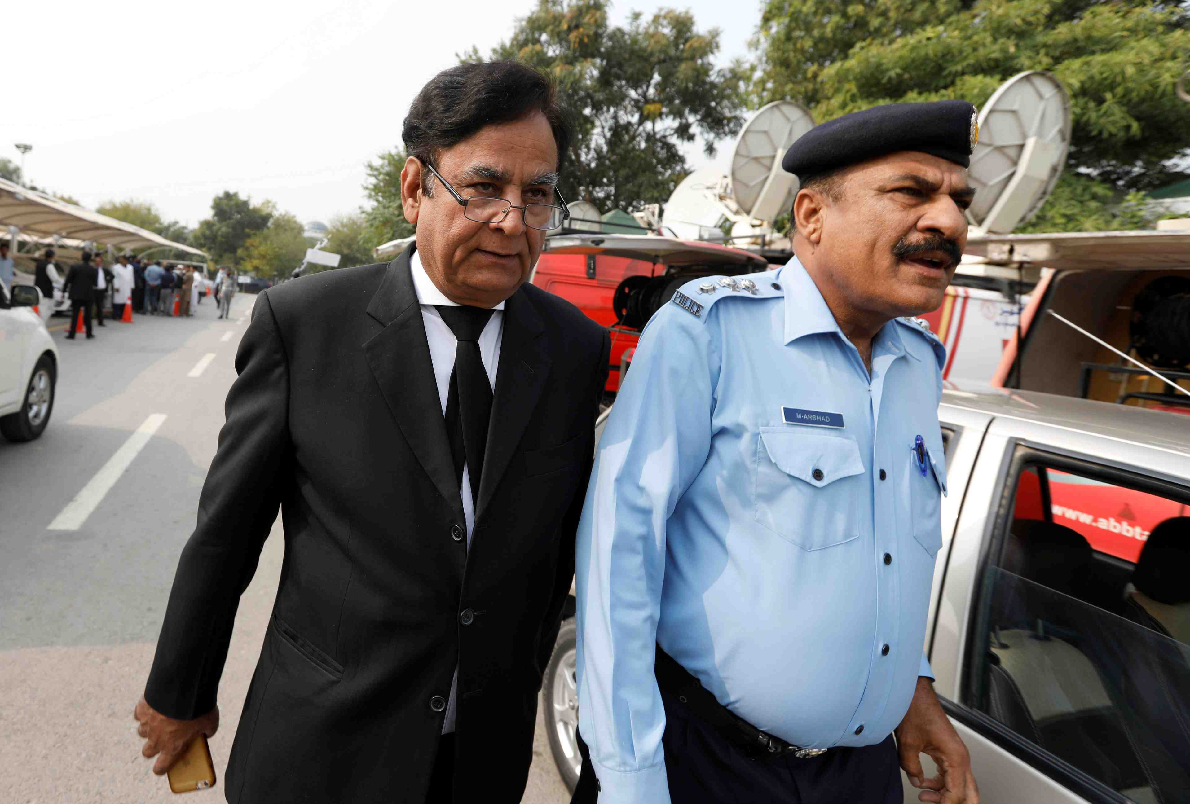 L'avocat d'asia bibi s'est refugie aux pays-bas