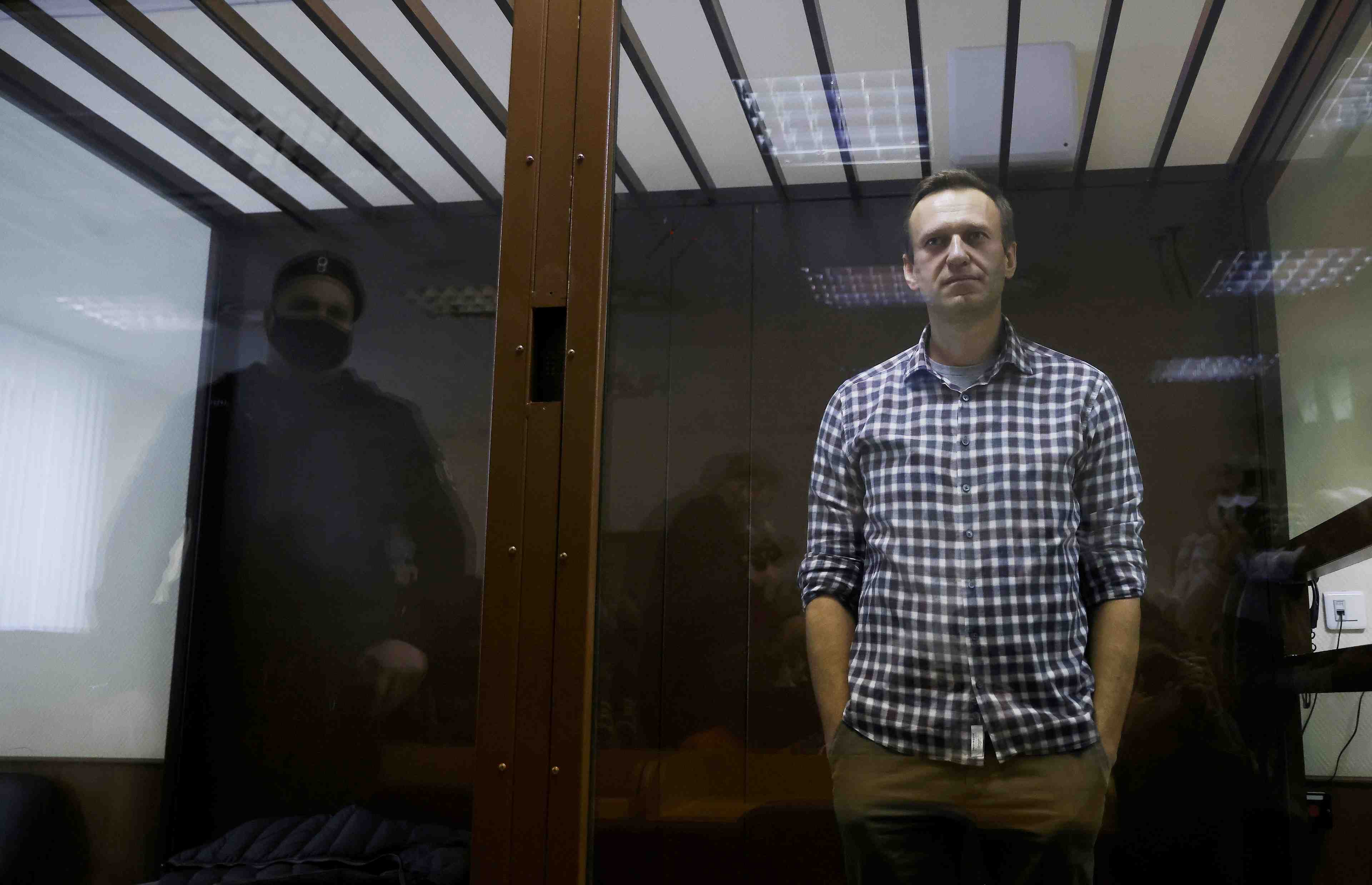 Russie: deux proches de navalny arretees avant le discours de poutine, selon leurs avocats