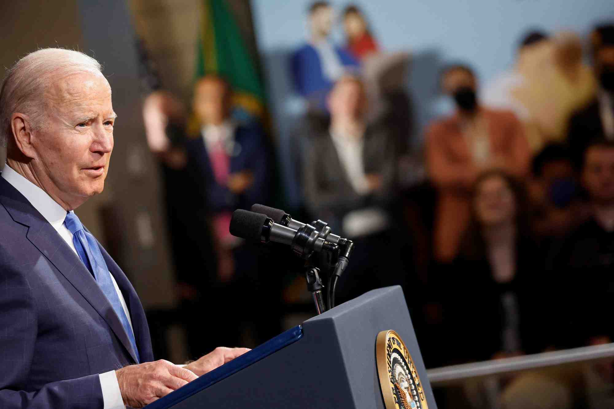 France 2022: biden felicite macron pour sa reelection