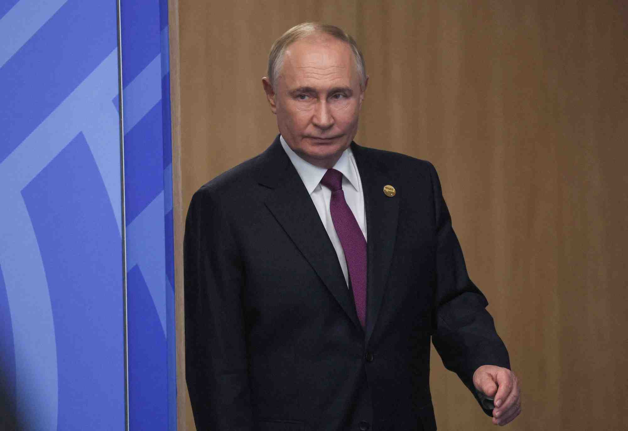 Le president russe vladimir poutine lors d'une reunion a kazan