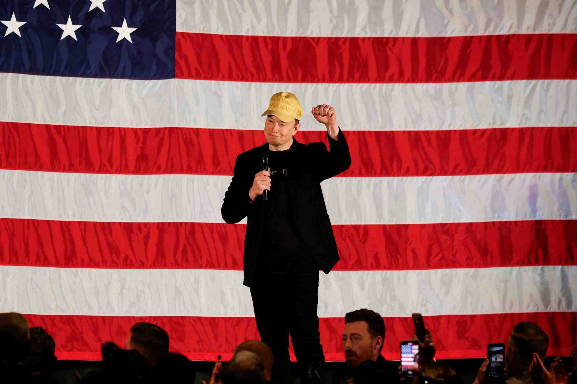Elon musk lors d'un rassemblement de l'america pac a folsom, en pennsylvanie