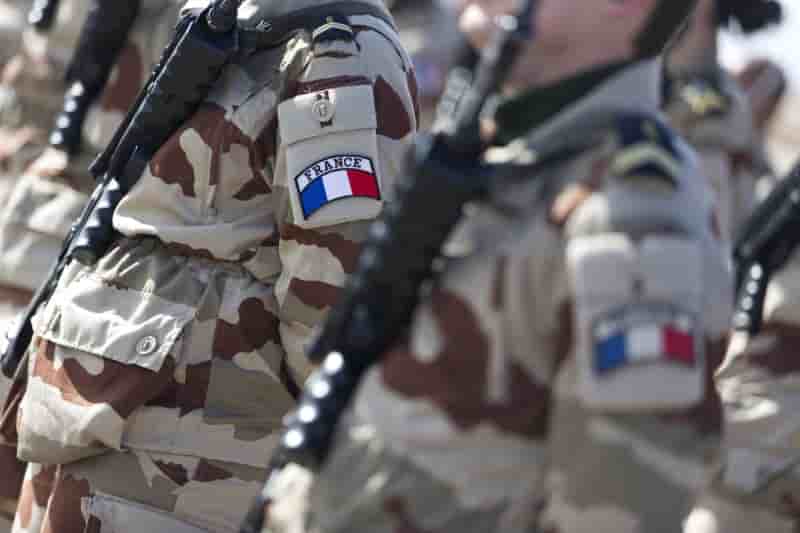 L'armee francaise veut se deployer dans les salles obscures