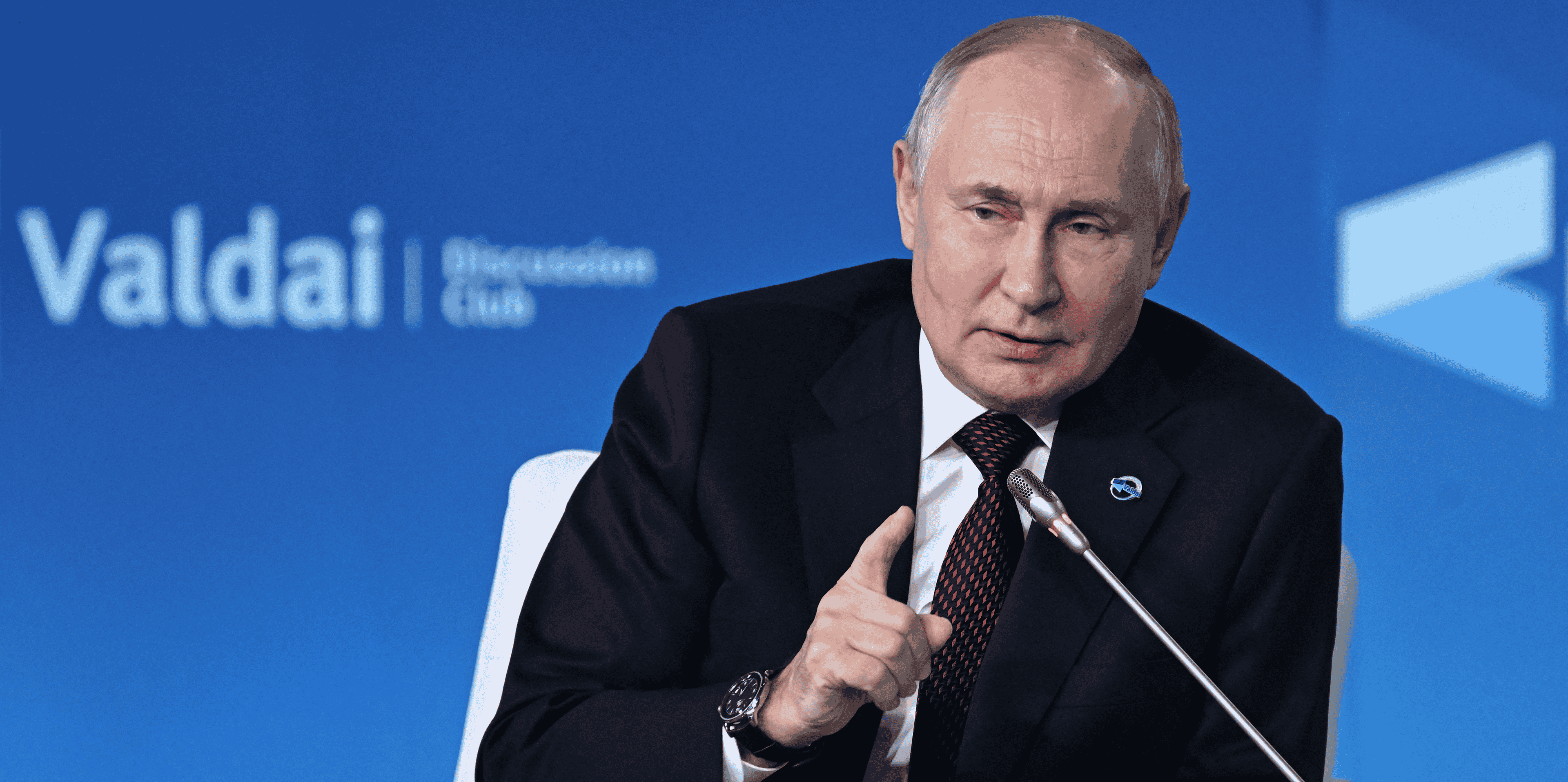 Le president russe vladimir poutine participe a la 20e reunion annuelle du club de discussion valdai a sotchi, en russie