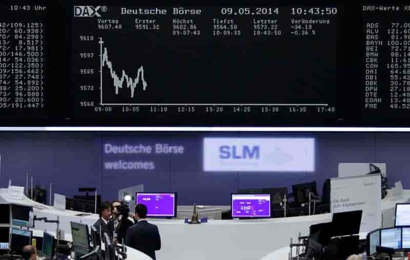 Les Bourses européennes en léger recul à la mi-journée