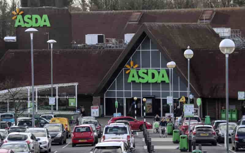 Grande-bretagne: asda propose un meilleur salaire pour plus de flexibilite