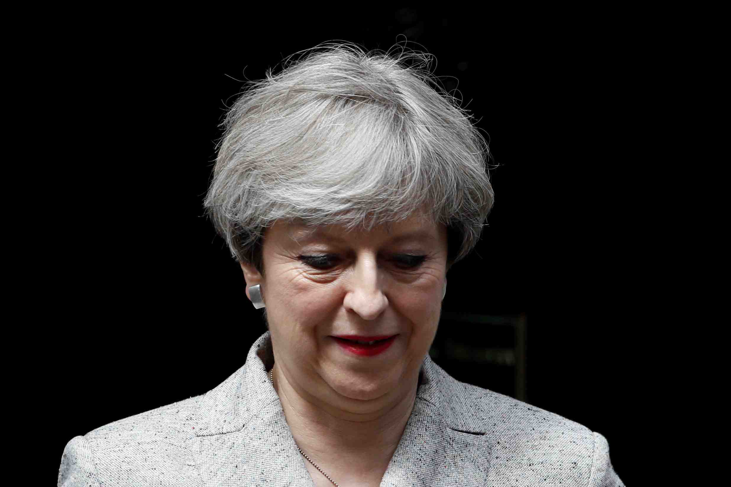 May appelee de toutes parts a assouplir sa position sur le brexit