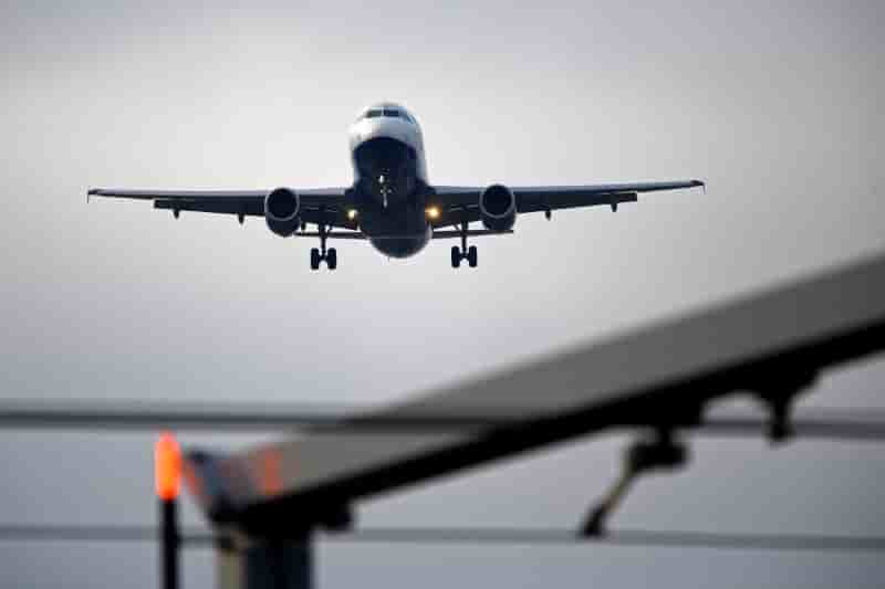 Les tensions commerciales inquietent le transport aerien