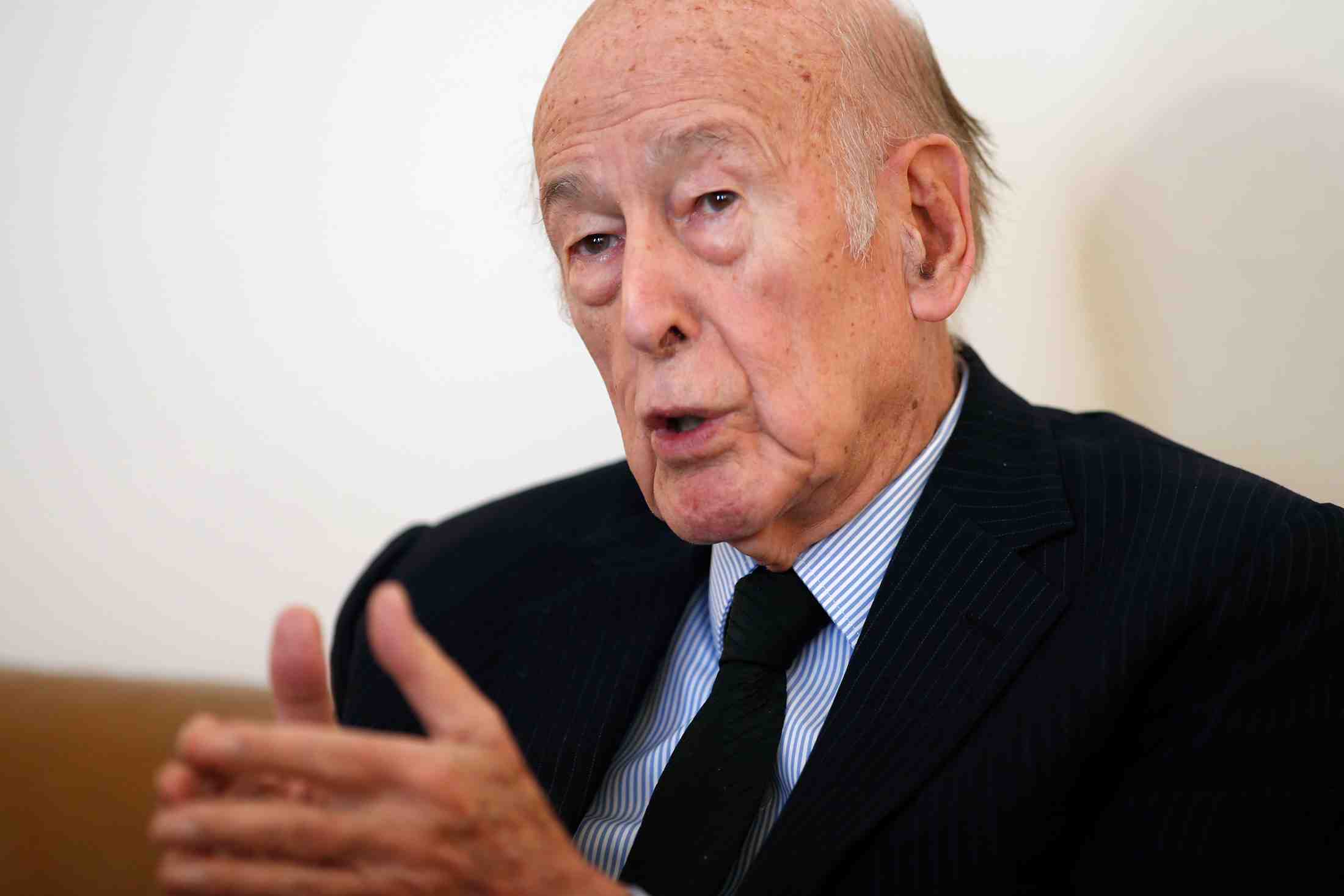 Giscard d'estaing, toujours hospitalise, "se sent bien aujourd'hui"