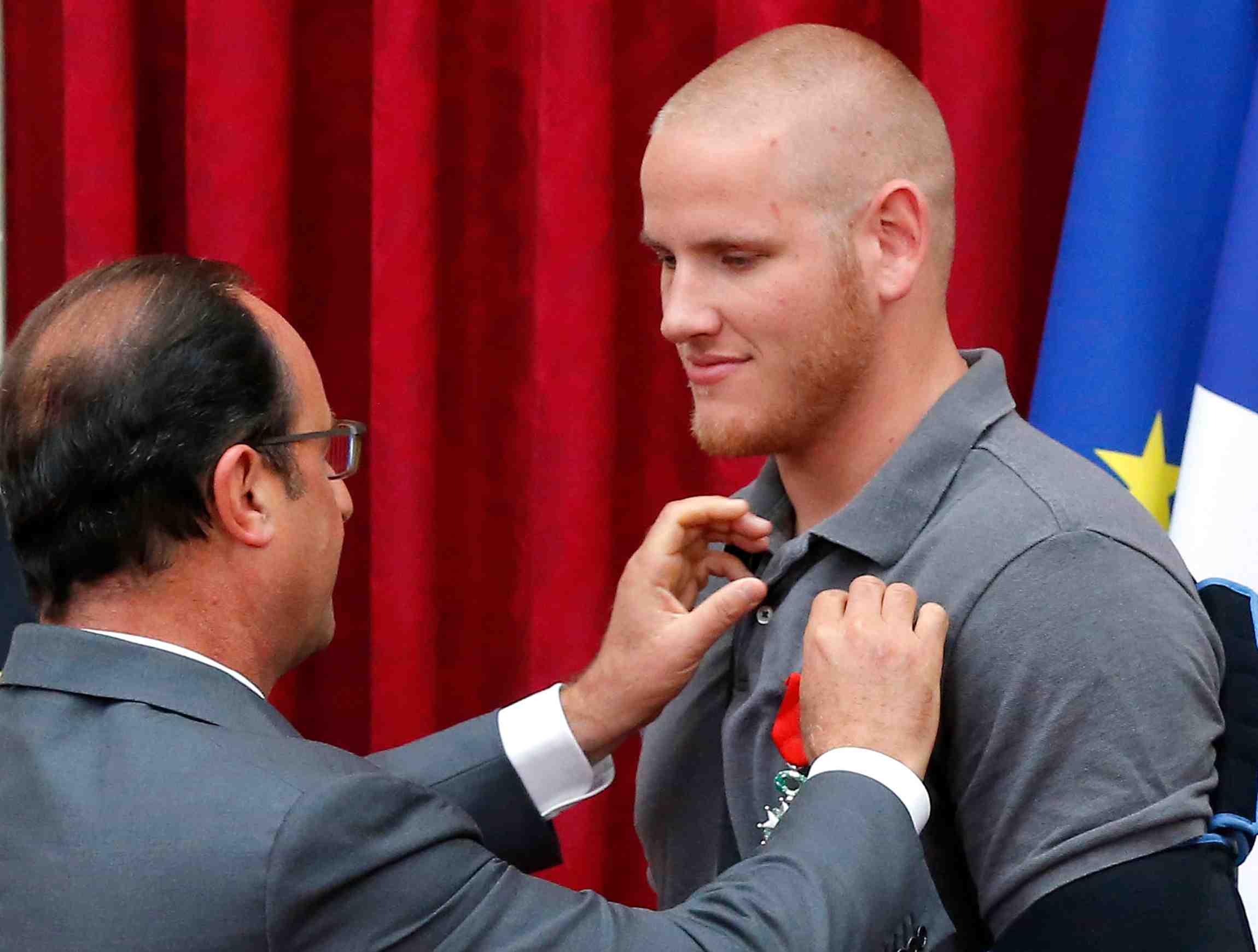 Spencer stone, l'un des heros du thalys, poignarde en californie