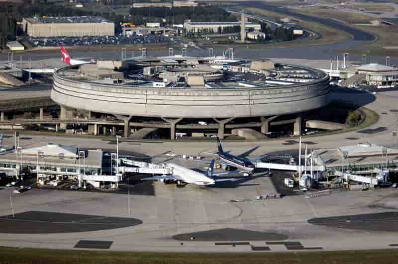 Adp annonce un trafic passagers en forte hausse apres un ete record