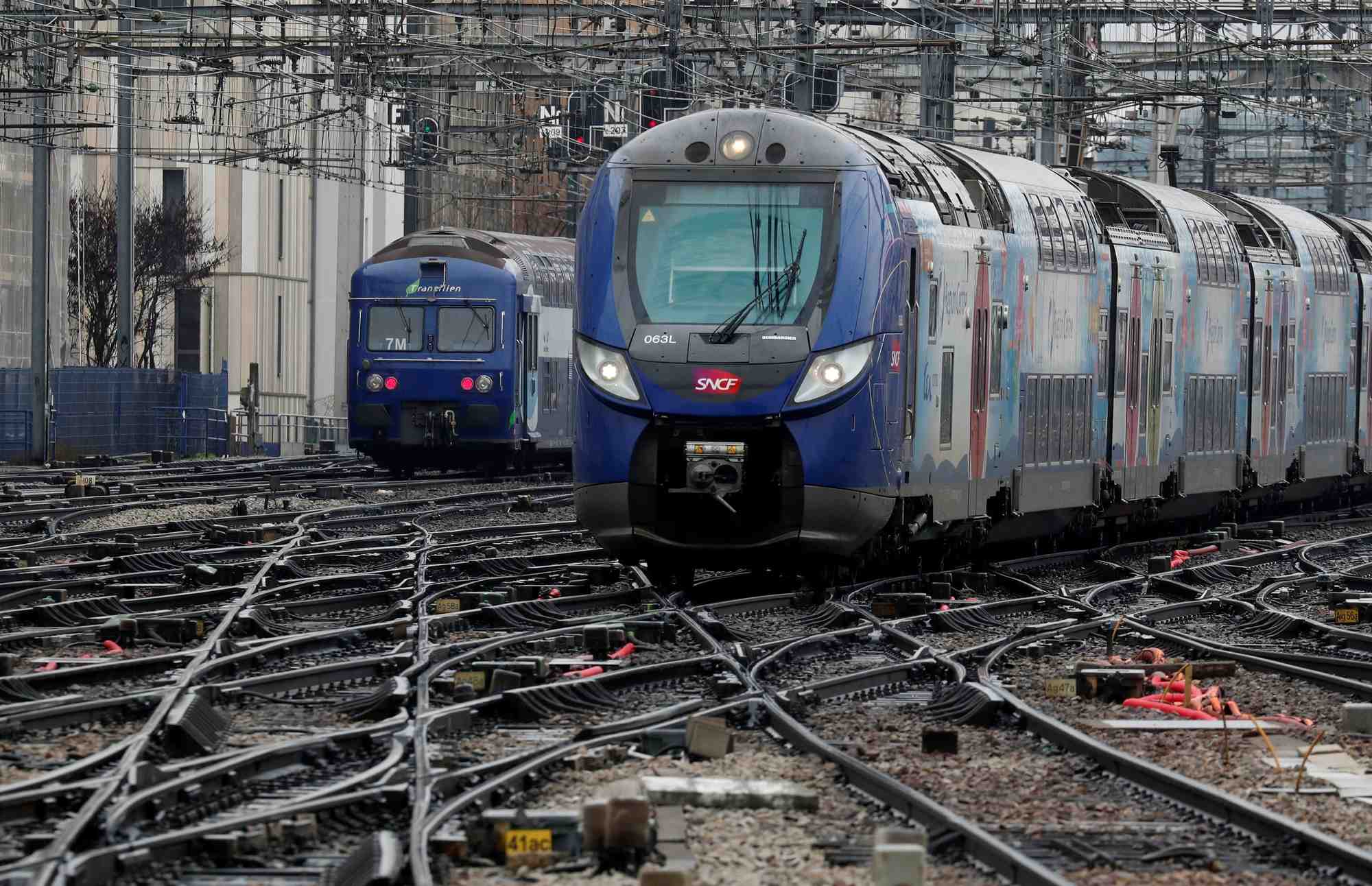 France: deces de trois migrants percutes par un train, selon la police