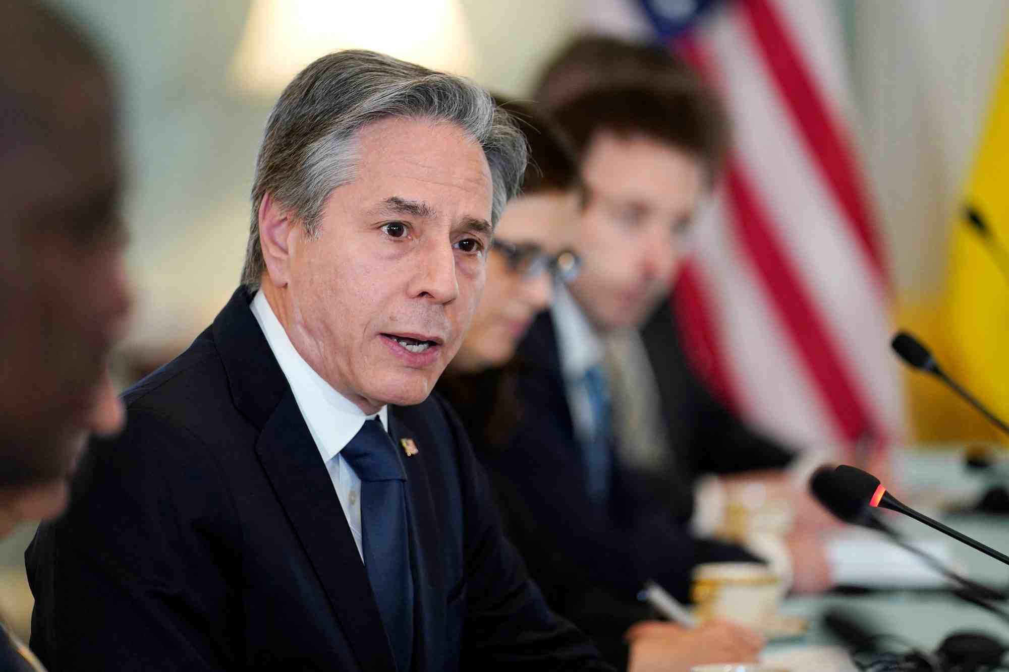 Ukraine: blinken et austin promettent le retour des diplomates americain et une assistance accrue en matiere de securite