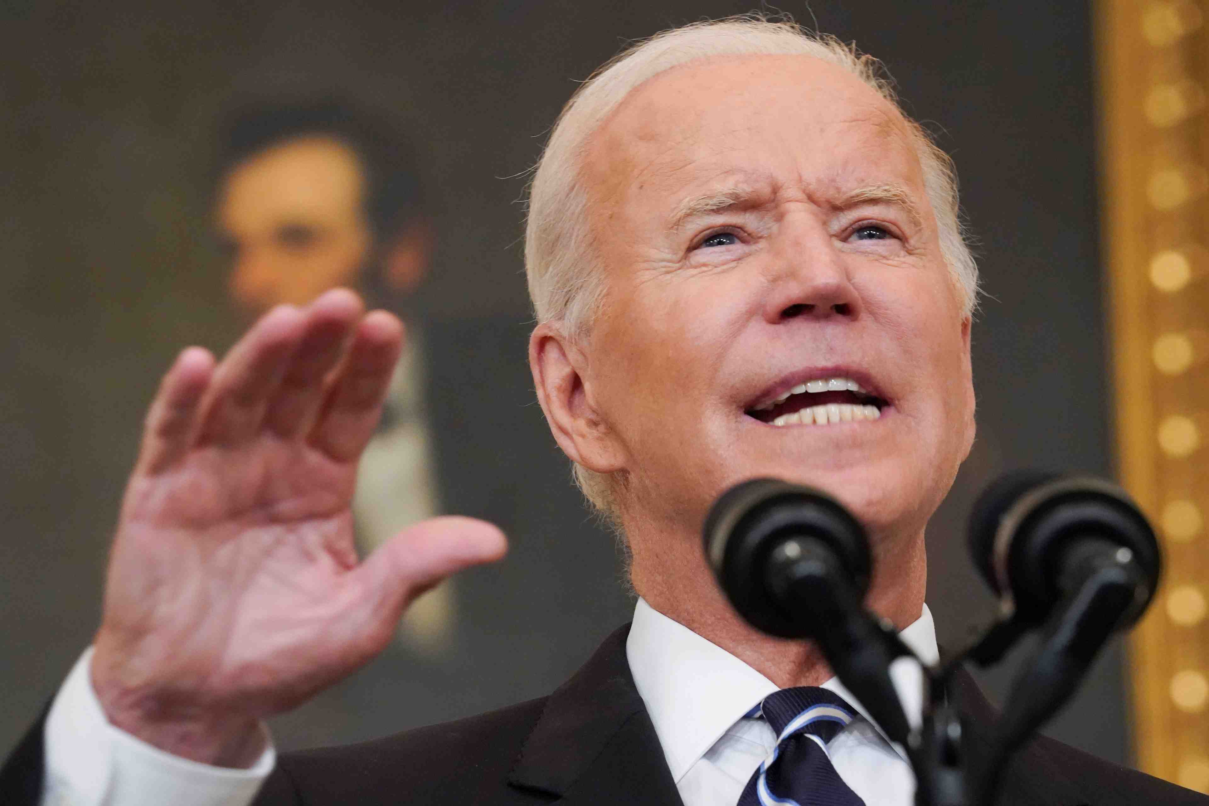 Coronavirus: biden annonce de nouvelles mesures, generalisation des vaccins et des tests