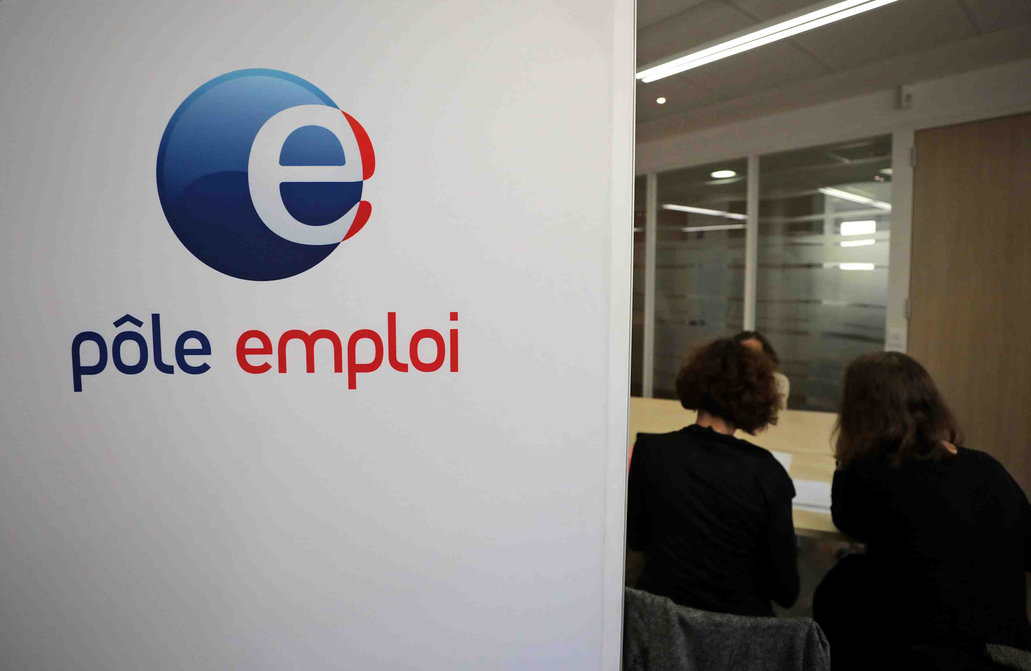 Vers la reconduction du directeur de pole emploi