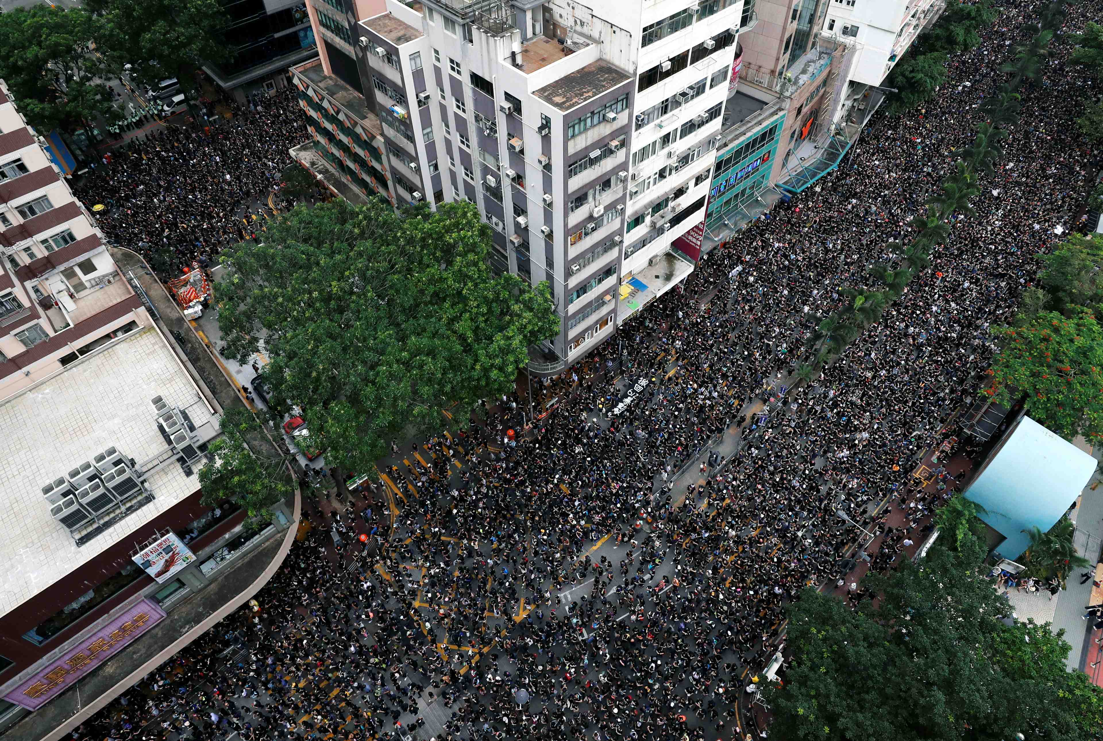 Nouvelle manifestation a hong kong, appel a la demission de lam
