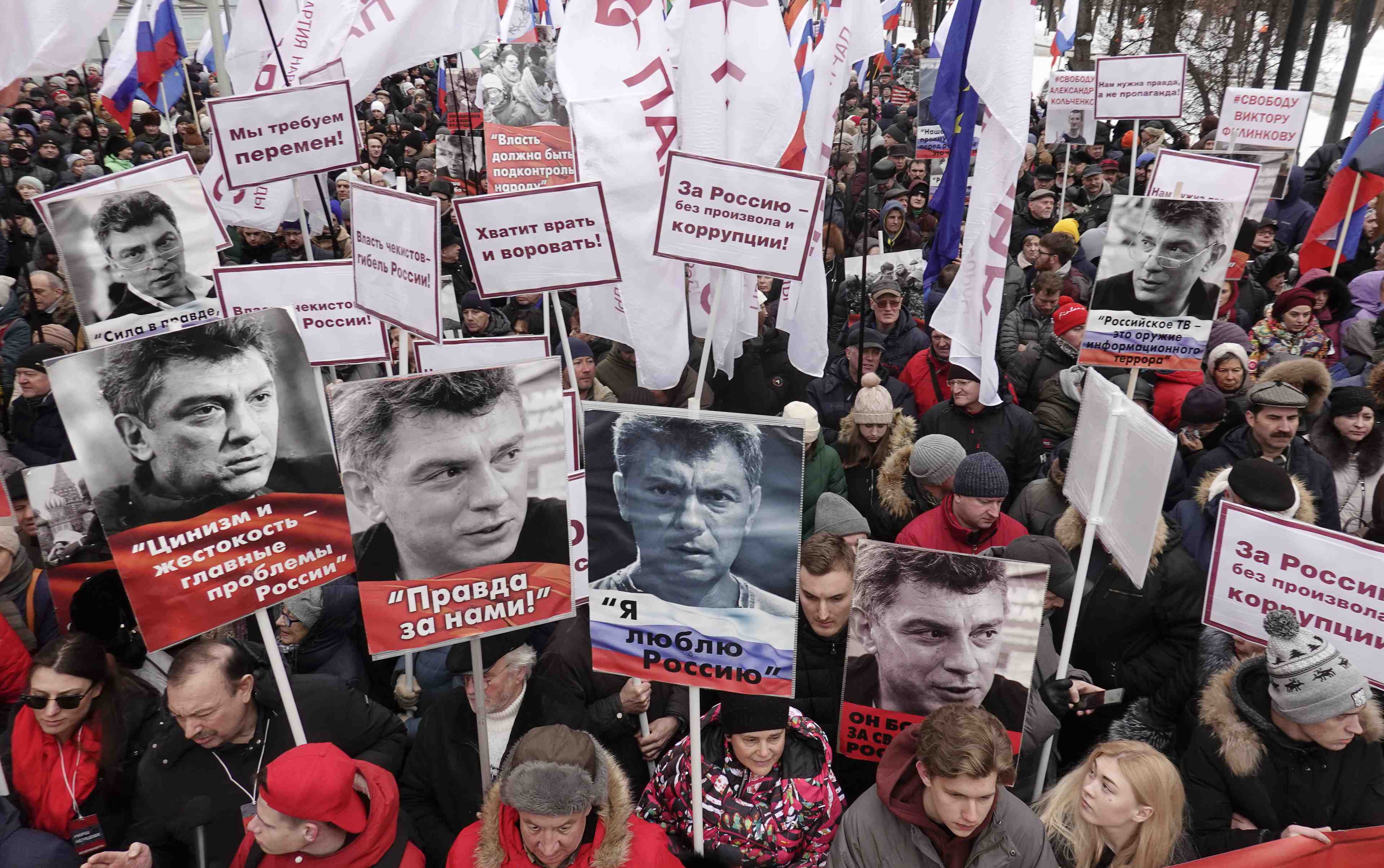 Marche a moscou en memoire de l'opposant assassine boris nemtsov
