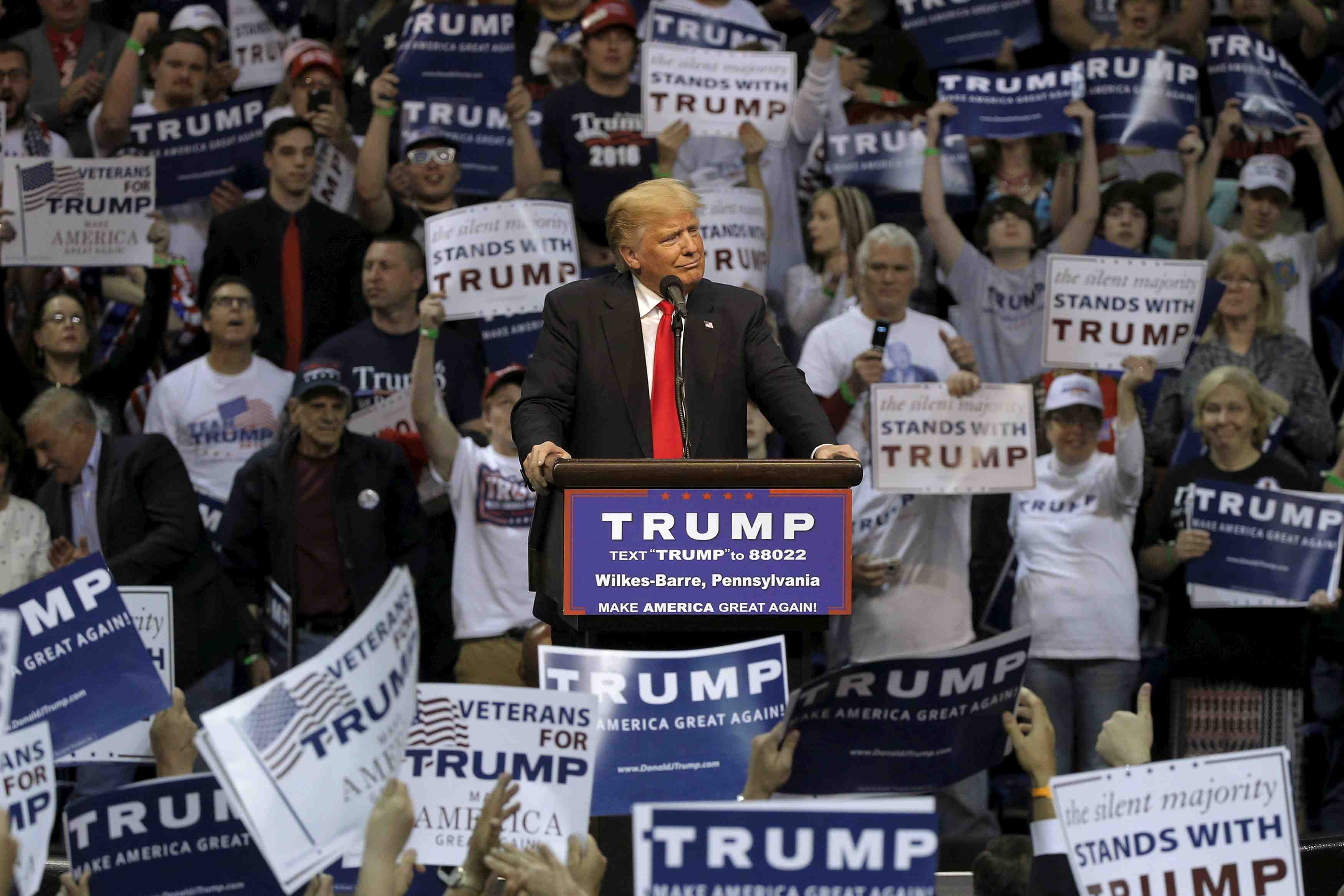 La nouvelle equipe de donald trump a l'epreuve des primaires sur la cote est