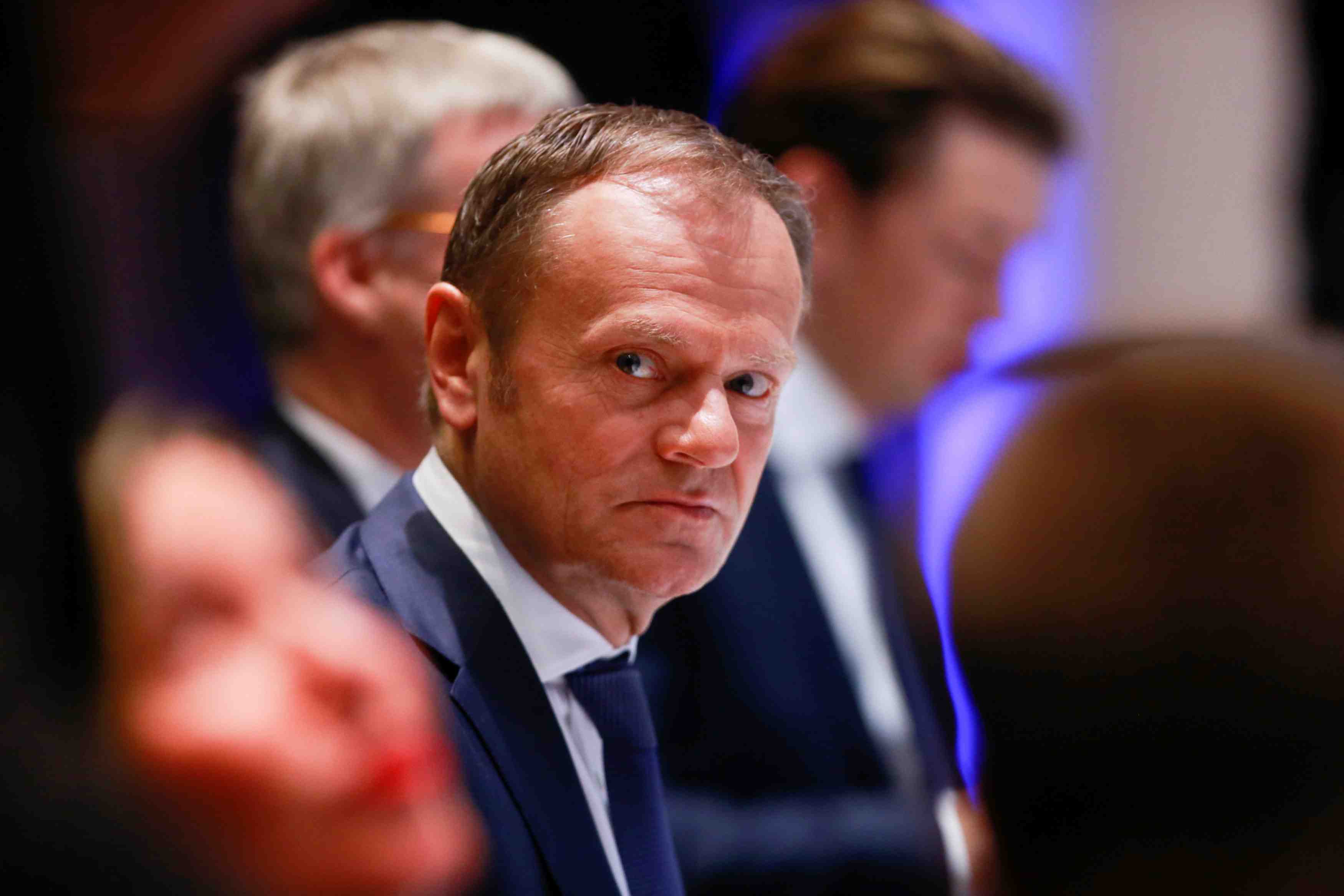 Brexit: les 27 adoptent leurs grandes lignes de negociations