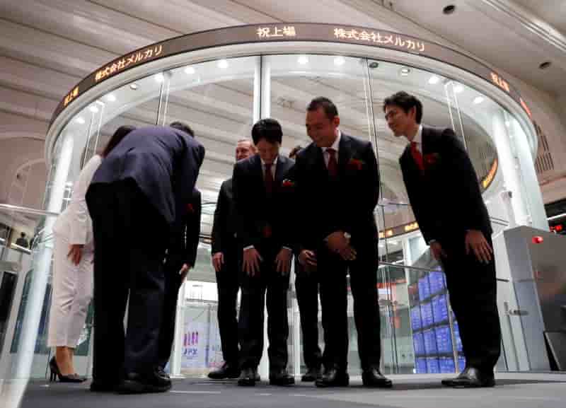 Tokyo finit en hausse