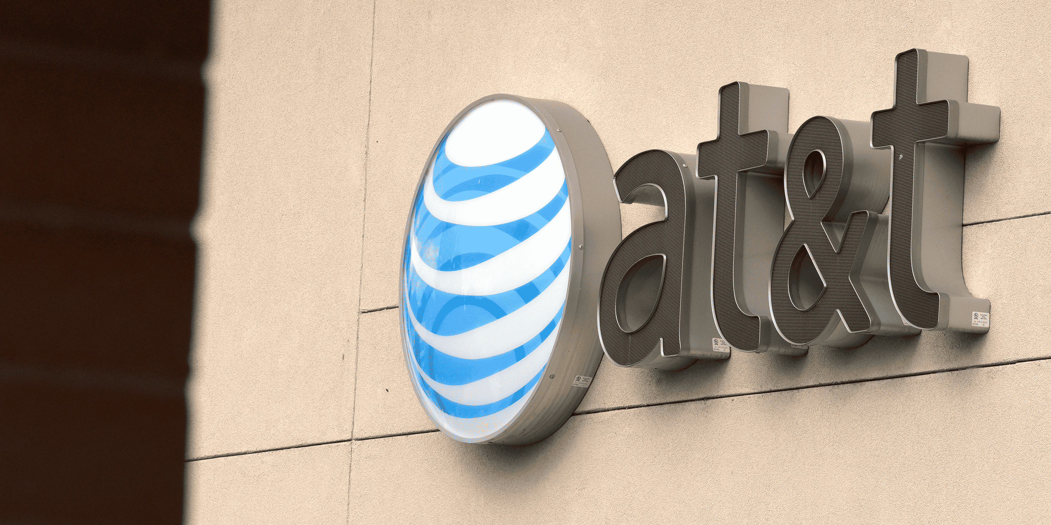At&t revoit sa gouvernance sous la pression d'elliott