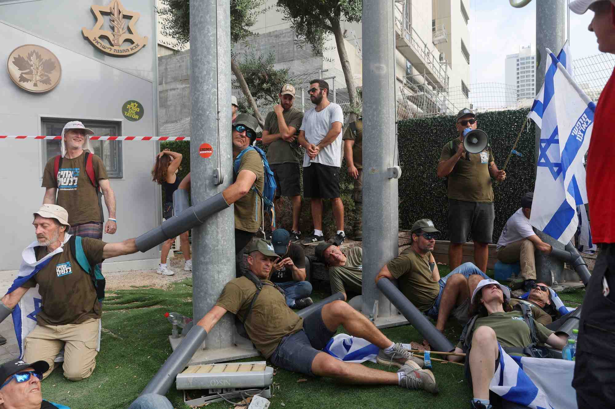 Photo de manifestants israeliens a tel aviv