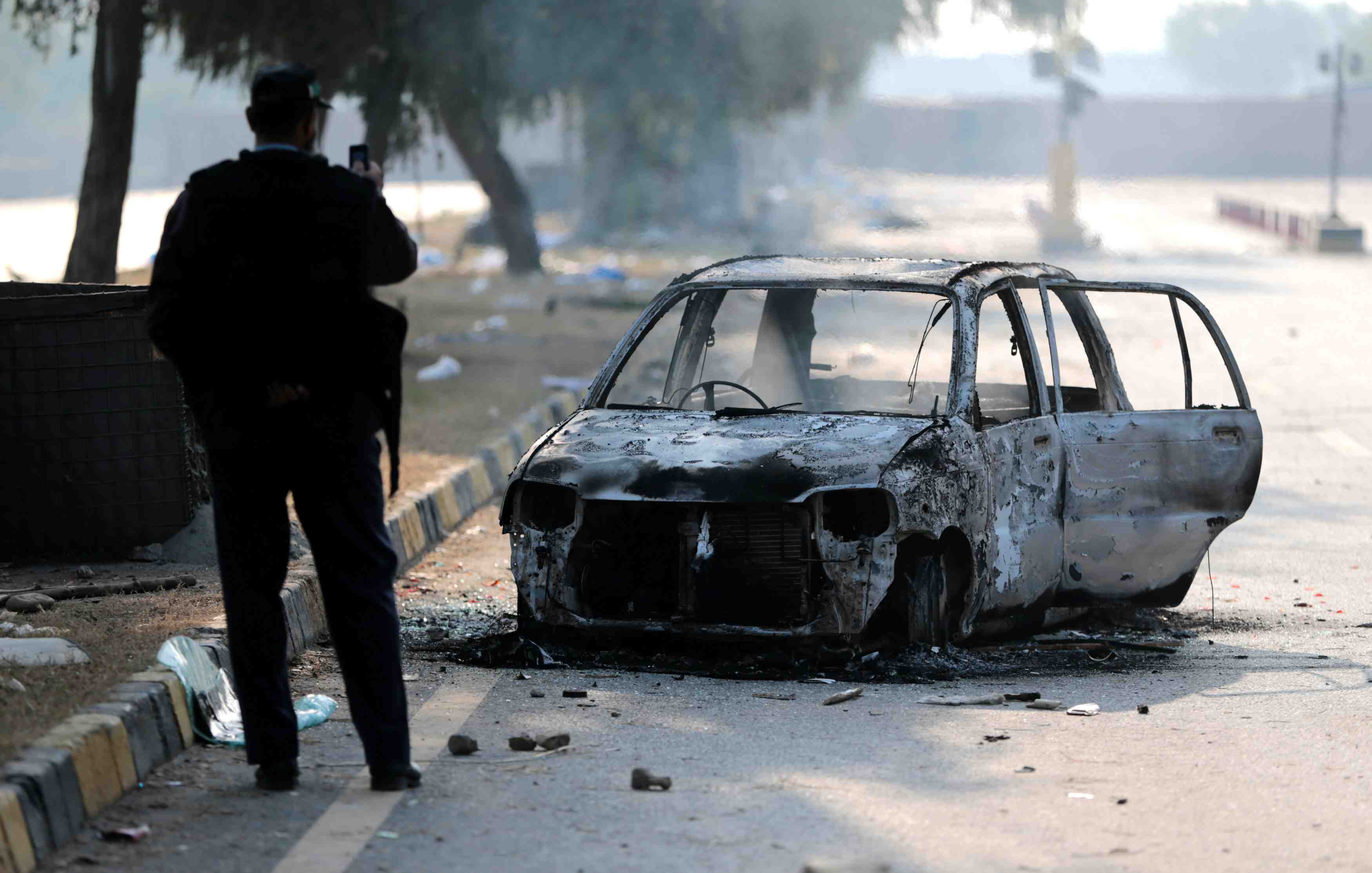 Vive tension et affrontements aux portes d'islamabad