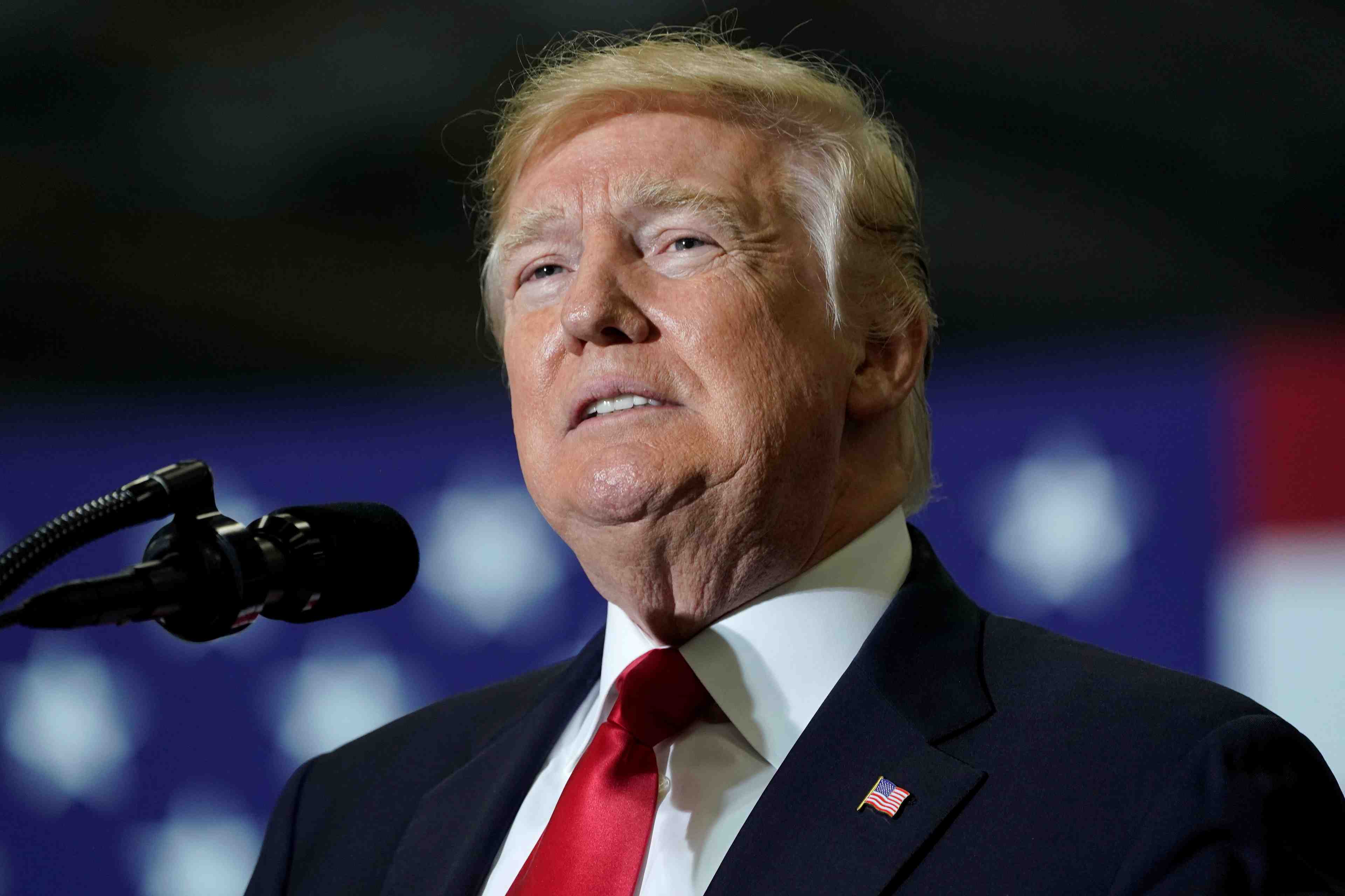 Toujours pas de decision de trump sur les exemptions de droits de douane