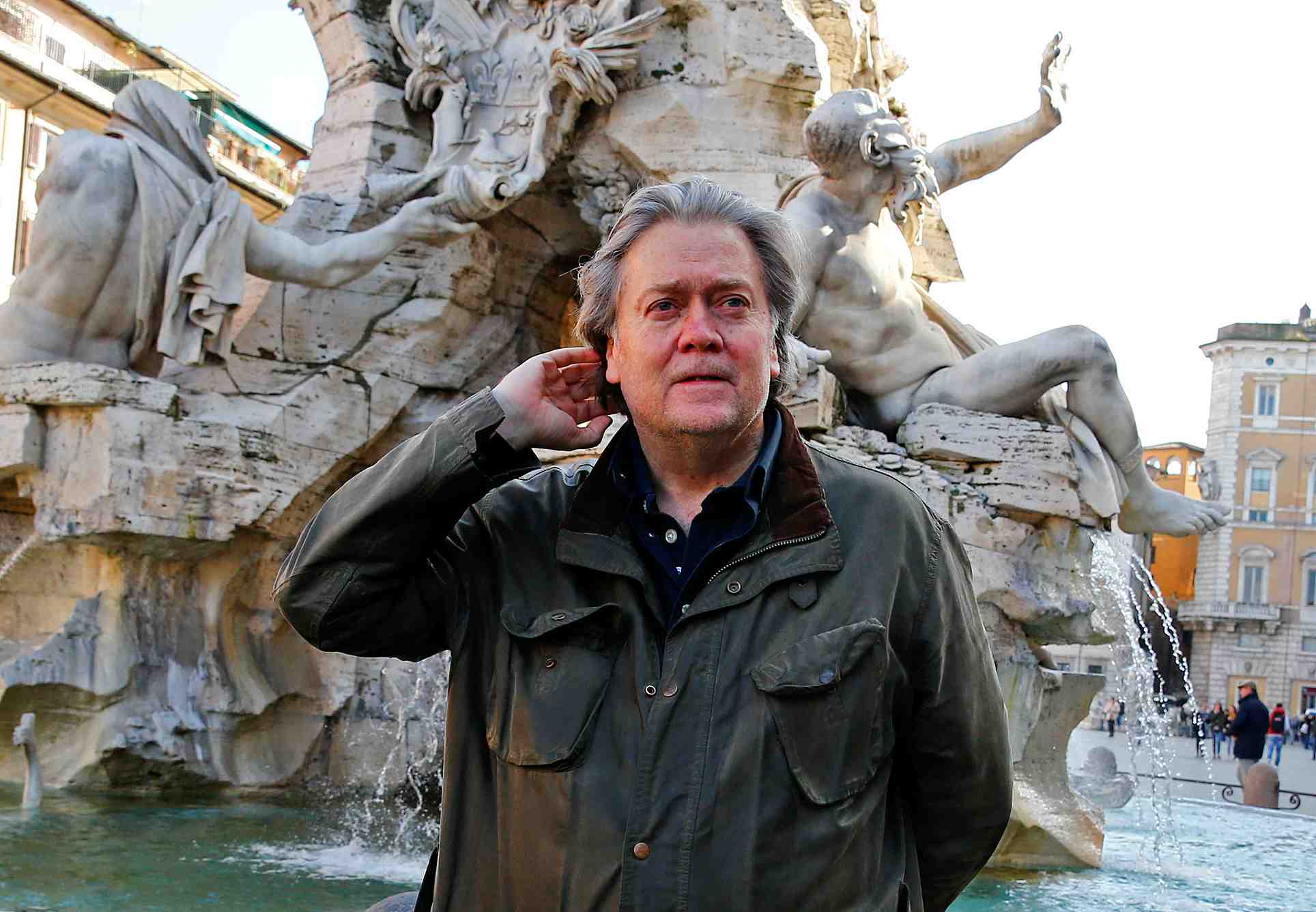 Annulation du bail de l'academie de steve bannon en italie