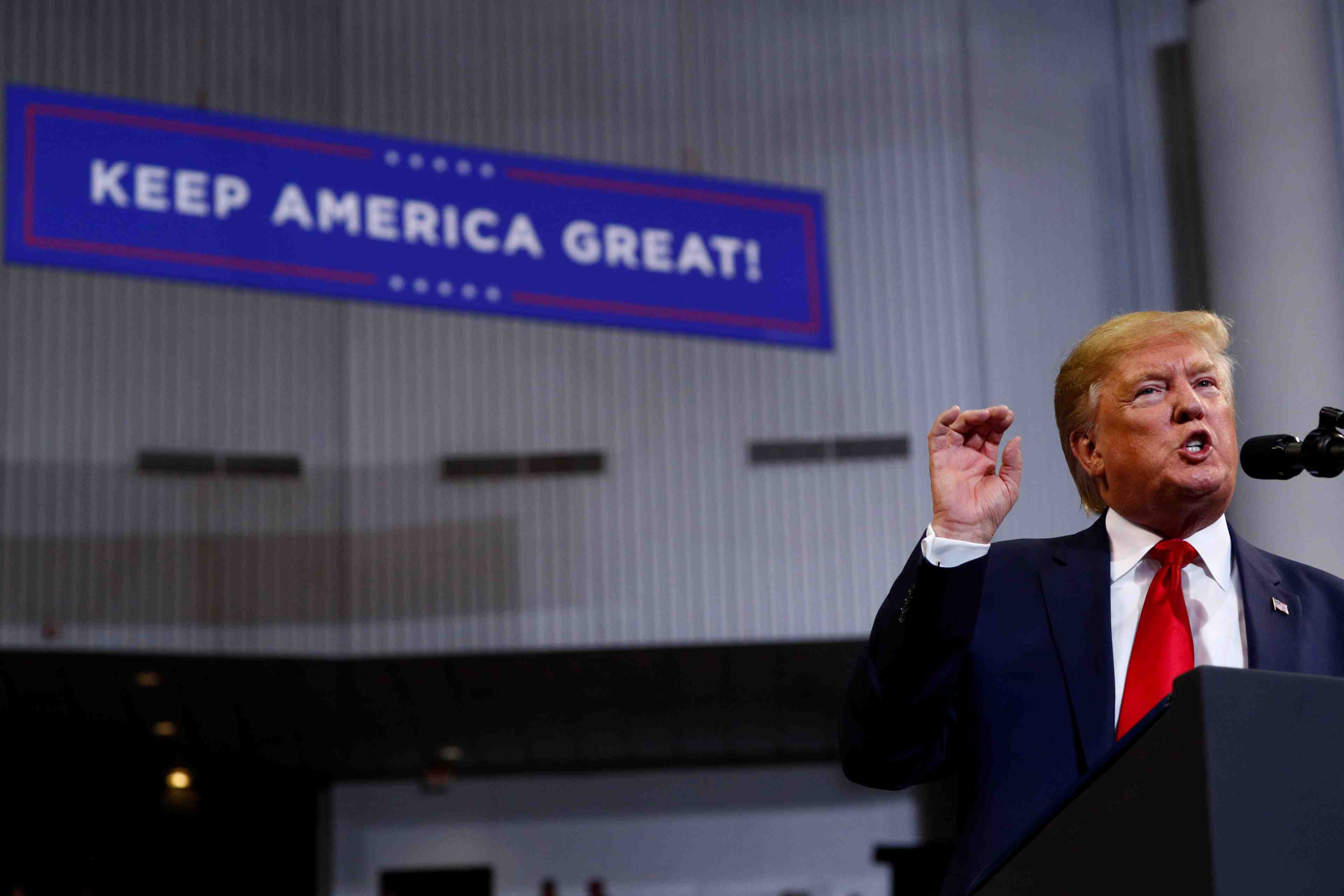 Une conseillere de pence juge l'appel trump-zelenski "inapproprie"