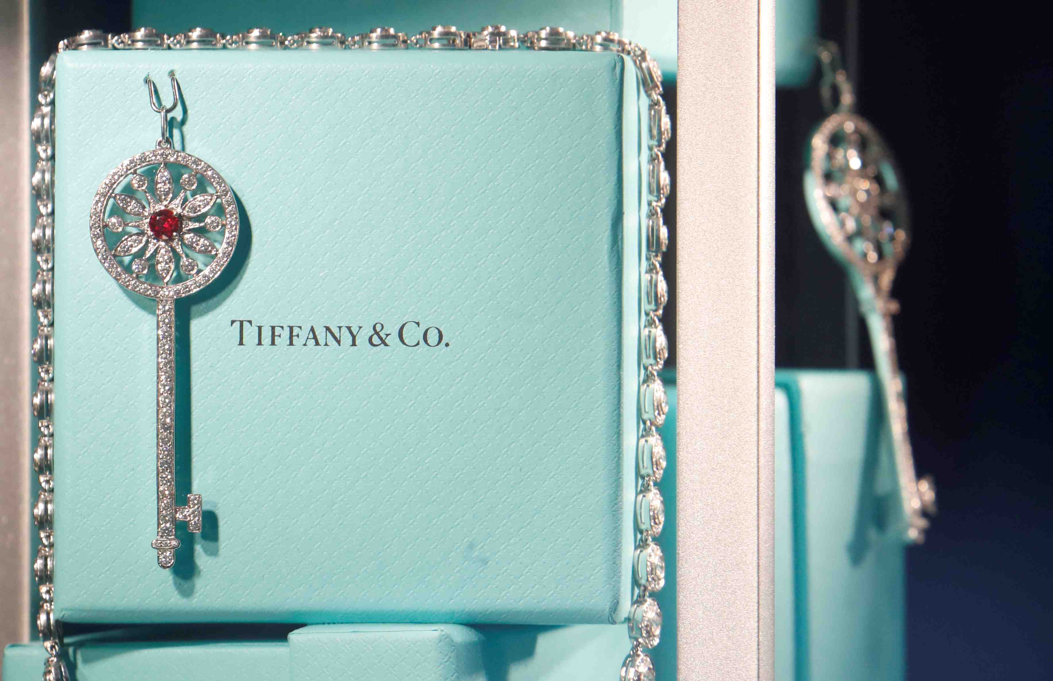 Tiffany publie des resultats inferieurs aux attentes