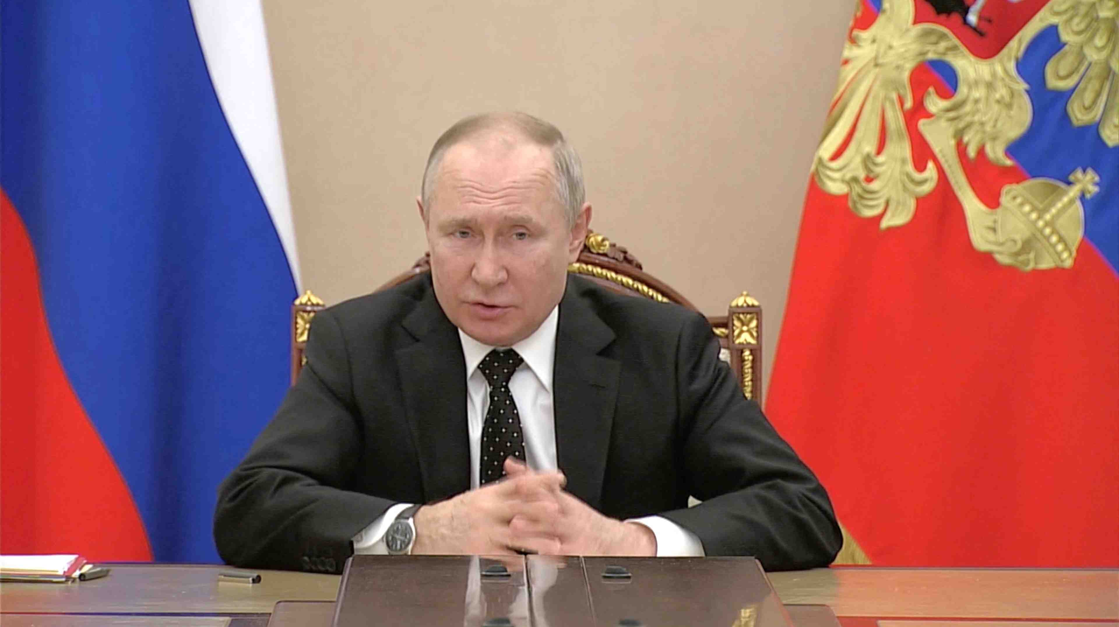 Apres quatre jours d'offensive en ukraine, poutine met en alerte la force de dissuasion russe