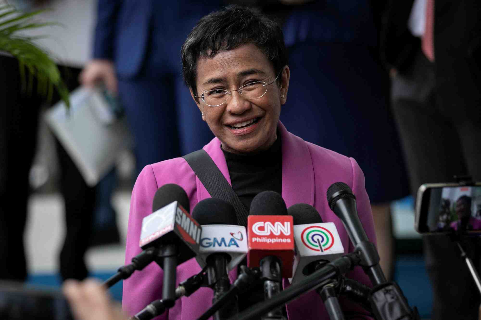 Photo de la pdg de rappler et laureate du prix nobel maria ressa