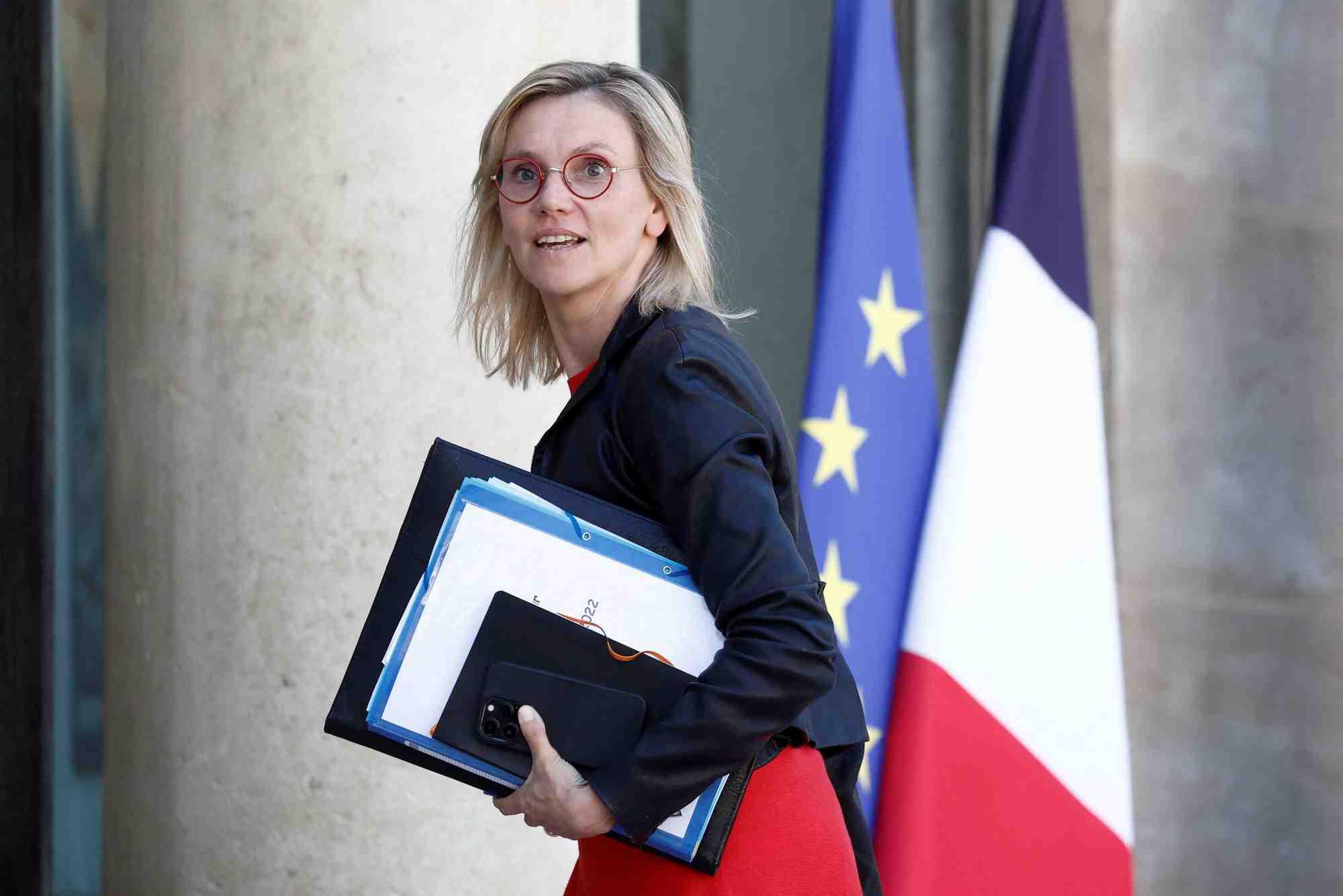 France: la hausse du prix de l'electricite partiellement amortie, dit pannier-runacher
