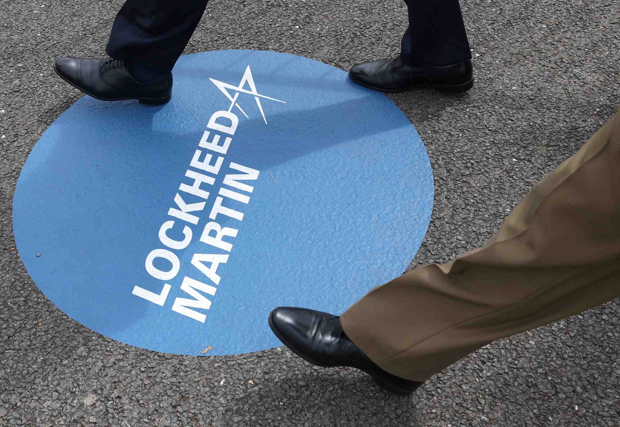 Logo de lockheed martin lors du salon international de l'aeronautique de farnborough