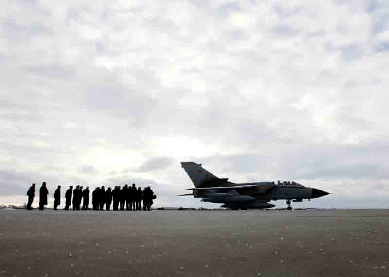 L'allemagne va deployer des avions de reconnaissance tornado en syrie