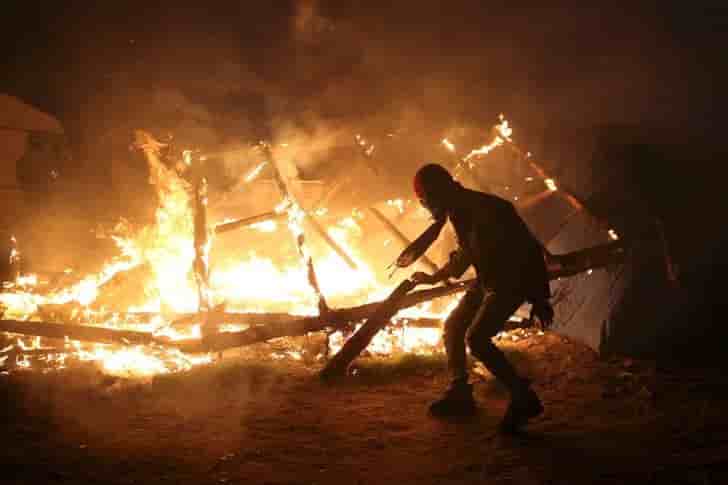 Incendies dans la "jungle" de calais