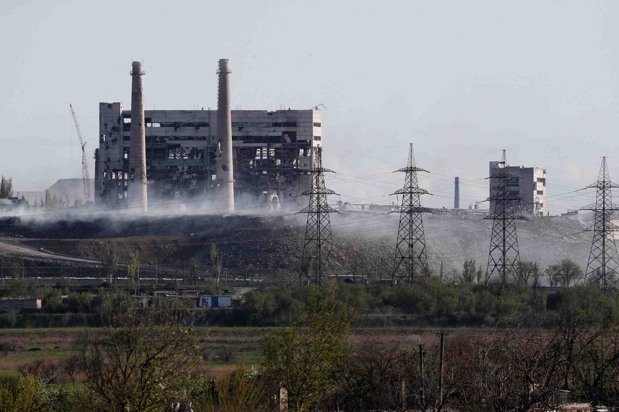 Ukraine: zelensky se dit pret a maintenir la treve a l'usine azovstal