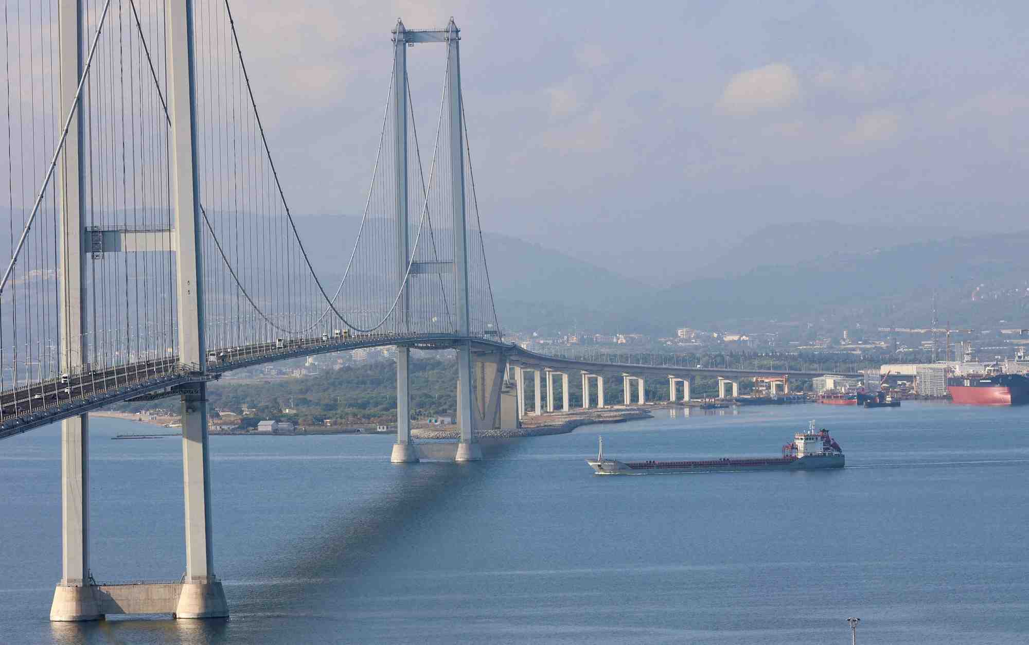 Photo d'archives: le navire polarnet, qui bat pavillon turc, entre dans le golfe d'izmit