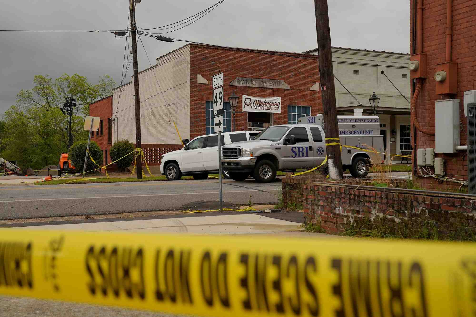 Fusillade lors de la fete d'anniversaire d'un adolescent dans un studio de danse a dadeville