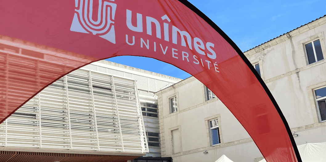 L'Université de Nîmes est l'un des trois établissements de la région Occitanie sélectionnés par l'appel à projets « Excellence sous toutes ses formes », avec son projet GARDENER (Excellence gardoise pour répondre aux besoins de territoires vulnérables), et recevra une dotation de 7,6 millions d'euros.