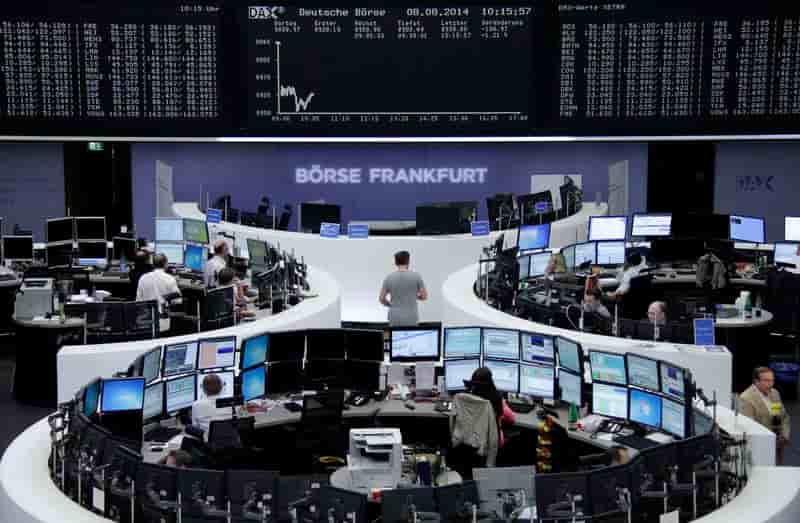 Les Bourses européennes dans le rouge à la mi-journée