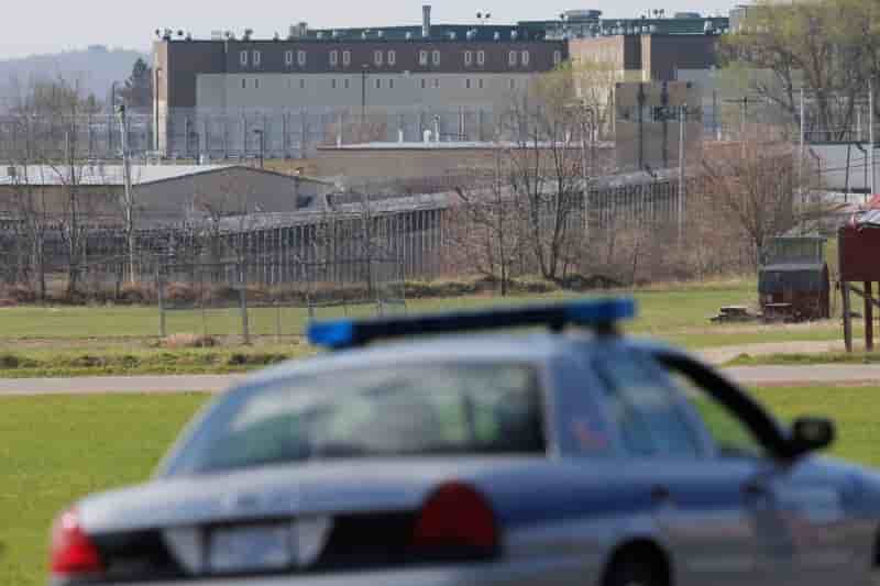 Un gangster libere de prison a l'age de 100 ans aux etats-unis