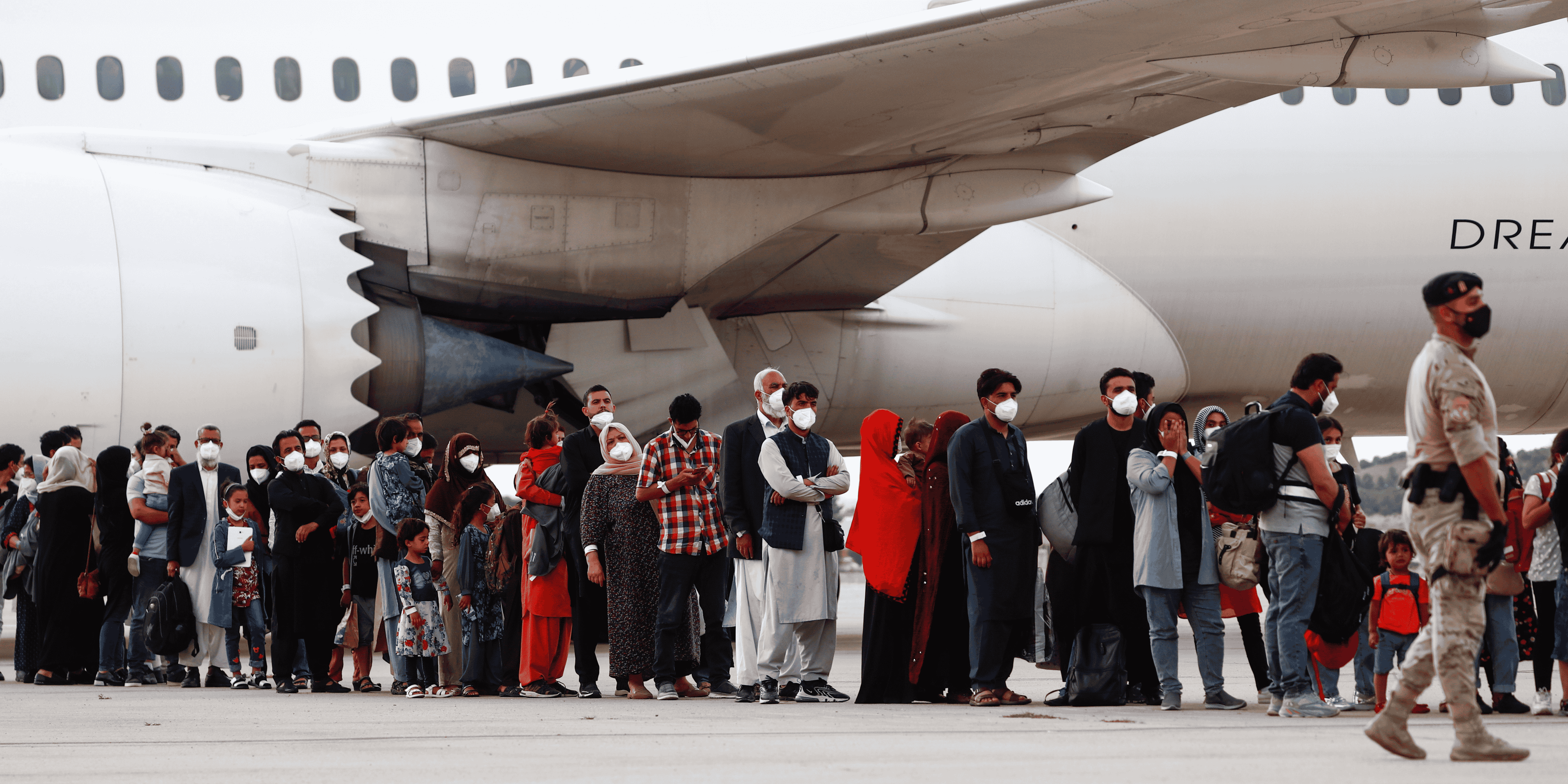 Deux vols d'evacuation d'afghanistan supplementaires effectues par la france