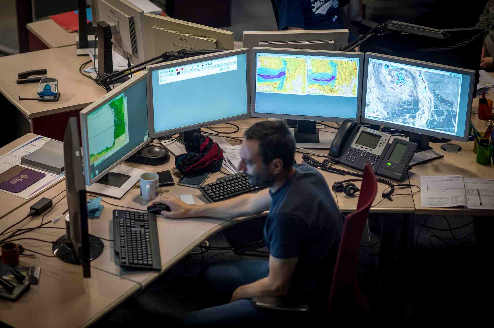Photo d'archives montre la salle d'operation du site meteo-france de toulouse